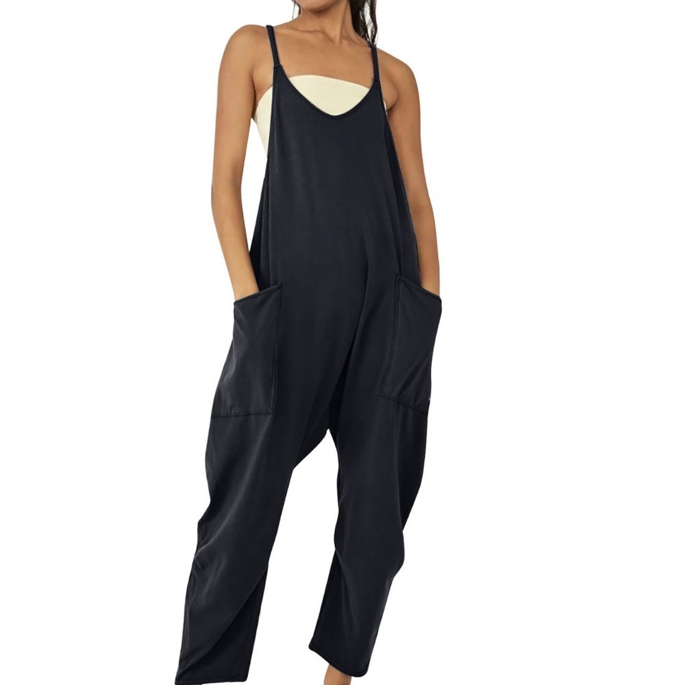 Plus Size Black Jumper/Two Deep Front Pockets/‎ 1 High Back Zipper PocketSize4XL